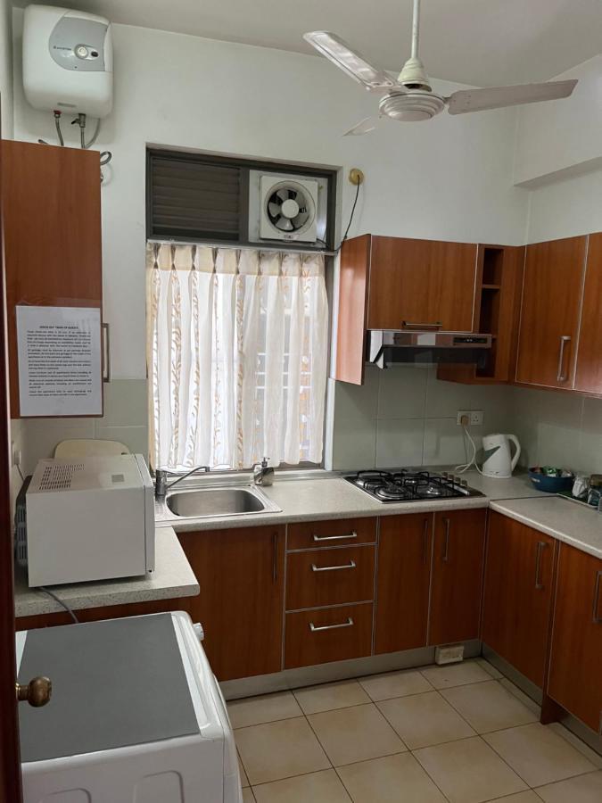 Hedges Court Residencies -Town Hall- 2 Room 3 Bed Apartment Kolombo Bagian luar foto